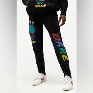 D.A.R.E Sweatpants Size Medium